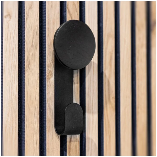 Wooden-peg-wall-black-680x680 Hanger met haak - Diep Zwart
